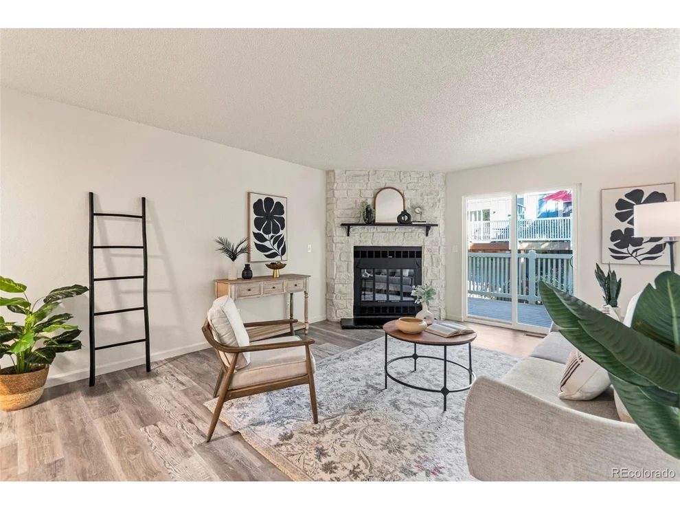 Unit for sale at 960 S Paris Ct, Aurora, CO 80012