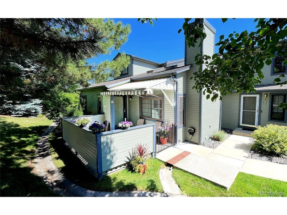 Unit for sale at 9127 W Cedar Dr, Lakewood, CO 80226