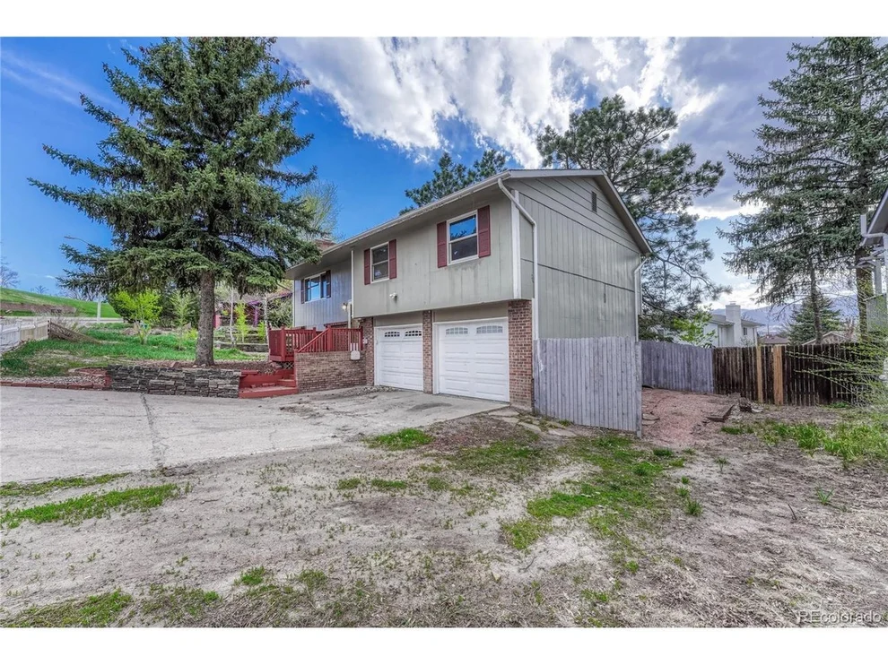 Unit for sale at 6530 Brook Park Dr, Colorado Springs, CO 80918