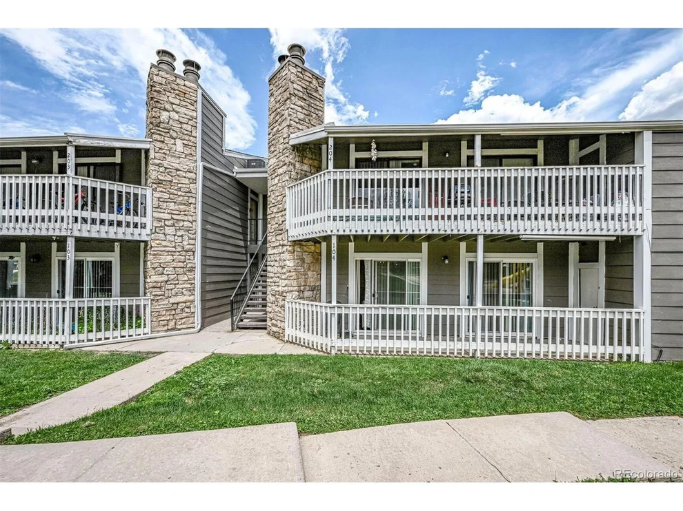 Unit for sale at 18064 E Ohio Ave, Aurora, CO 80017