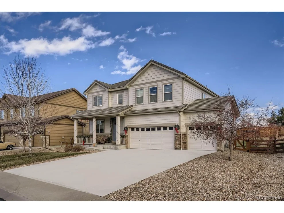 Unit for sale at 5072 S Netherland Way, Centennial, CO 80015