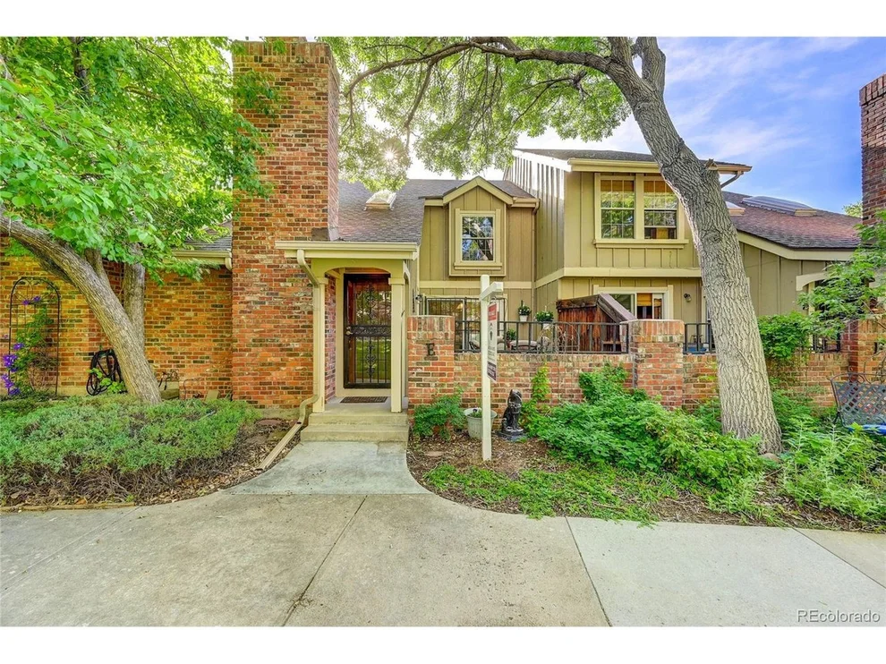 Unit for sale at 2743 W Long Dr, Littleton, CO 80120