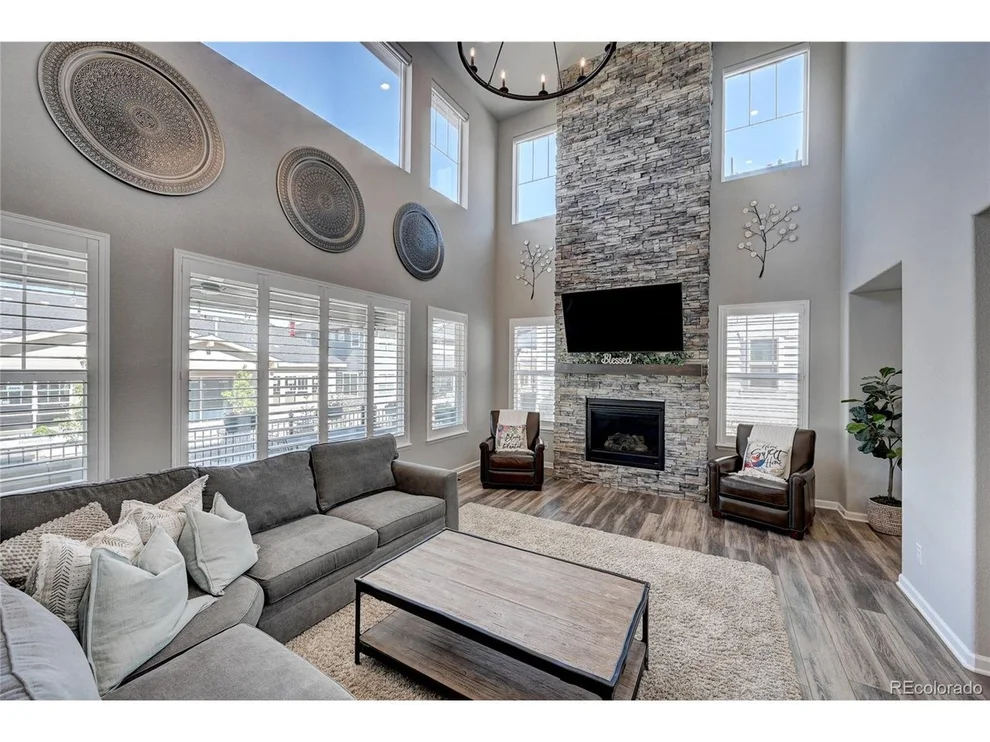 Unit for sale at 6780 S Valleyhead Ct, Aurora, CO 80016