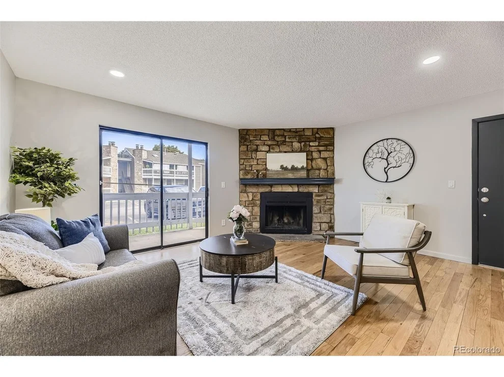 Unit for sale at 18195 E Ohio Ave, Aurora, CO 80017