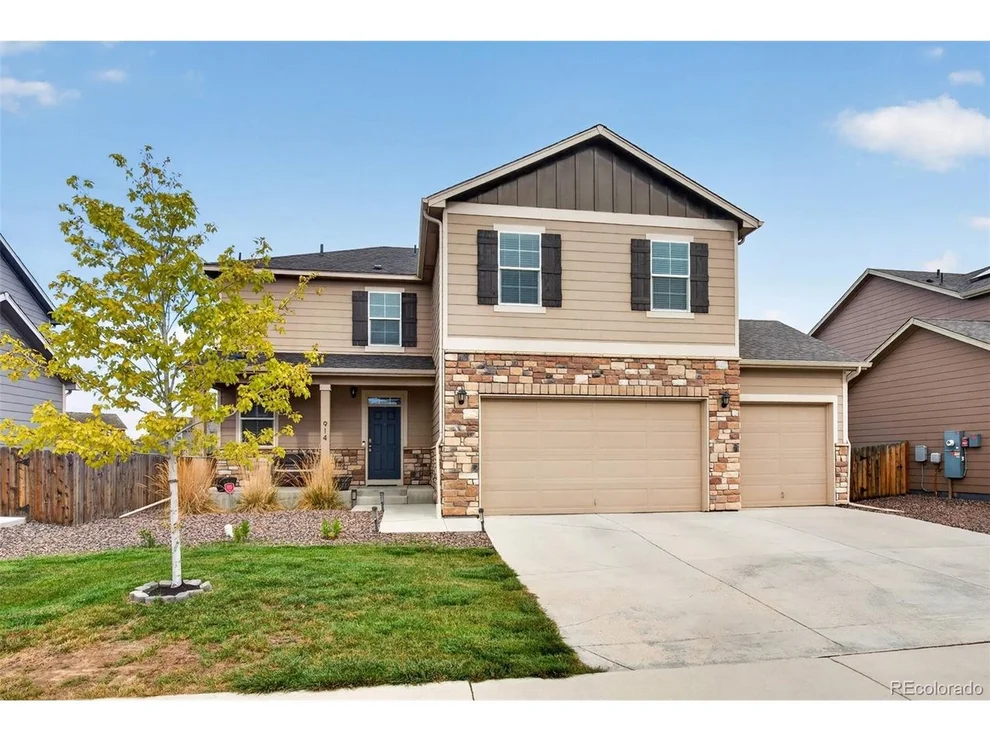 Unit for sale at 914 Charlton Dr, Windsor, CO 80550