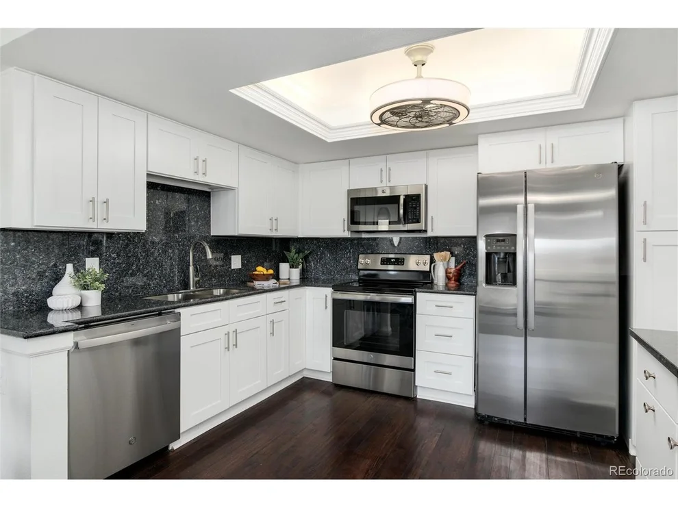 Unit for sale at 14001 E Marina Dr, Aurora, CO 80014