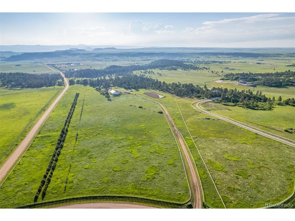 Unit for sale at 13123 Crowfoot Springs Rd, Larkspur, CO 80118