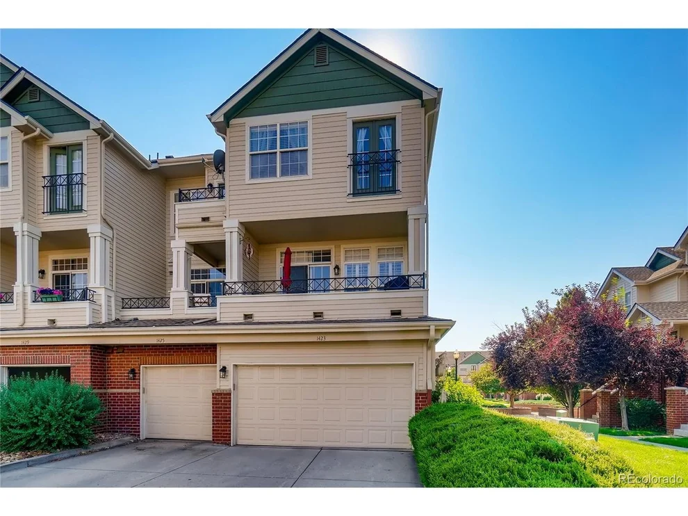 Unit for sale at 1423 S Emporia Ct, Aurora, CO 80247