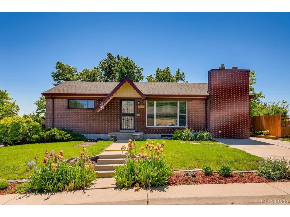 Unit for sale at 920 Emerson Cir, Northglenn, CO 80233
