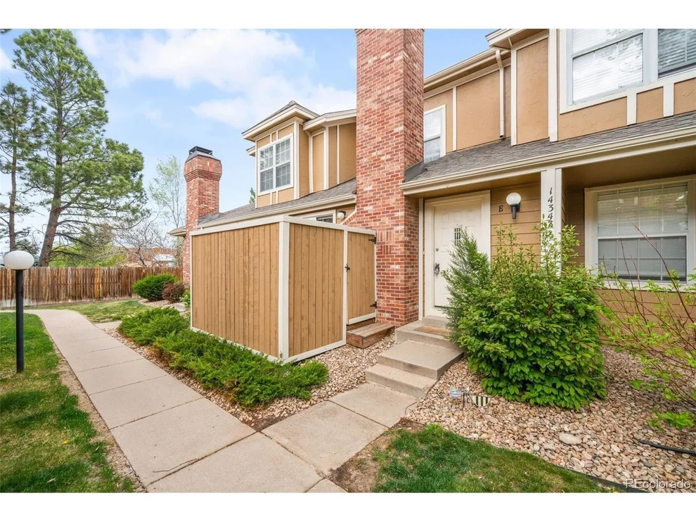 Unit for sale at 14343 E Dickinson Dr, Aurora, CO 80014