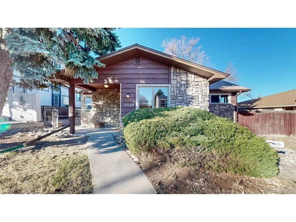 Unit for sale at 5529 S Greenwood St, Littleton, CO 80120