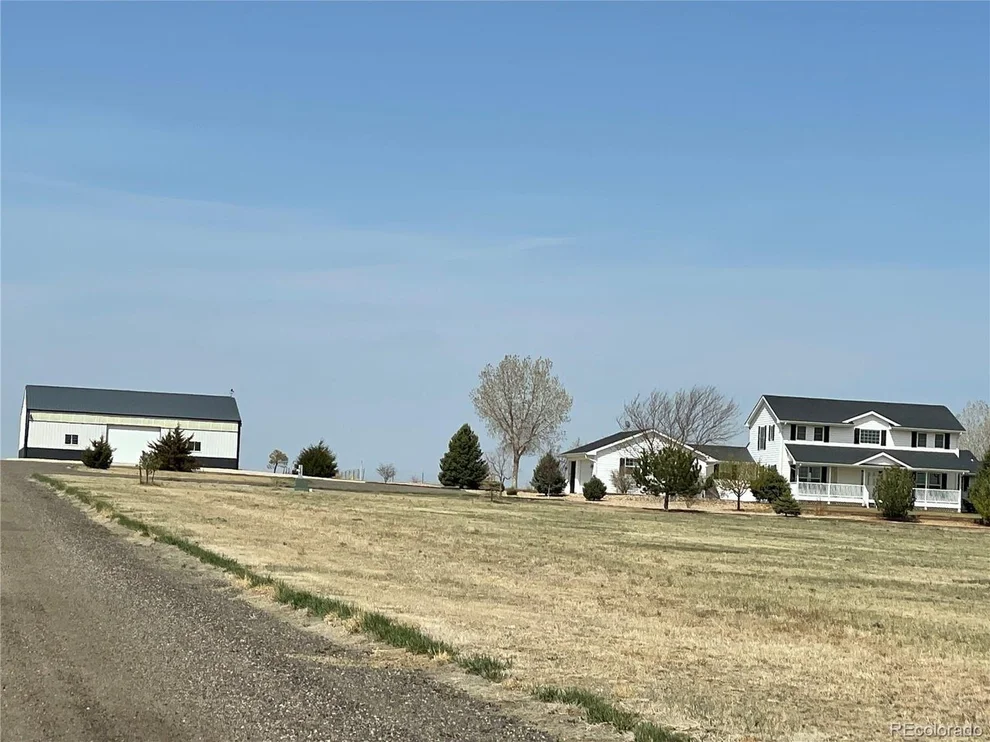 Unit for sale at 13811 Manilla Rd, Hudson, CO 80642