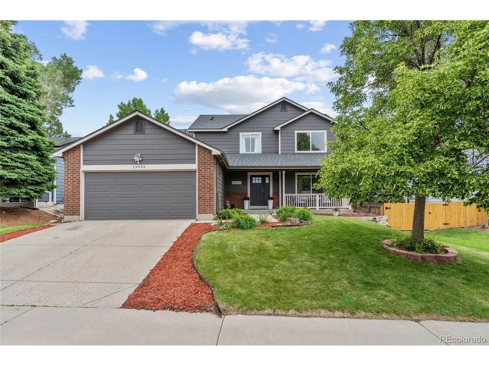 Unit for sale at 19935 E Stanford Dr, Centennial, CO 80015