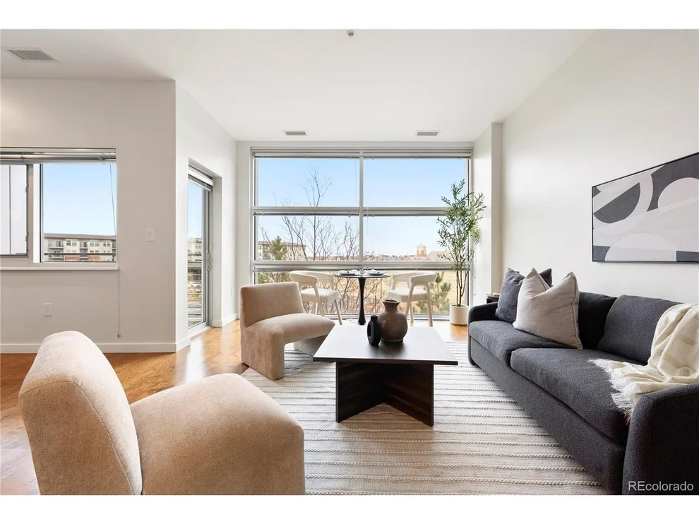 Unit for sale at 2958 Syracuse St, Denver, CO 80238