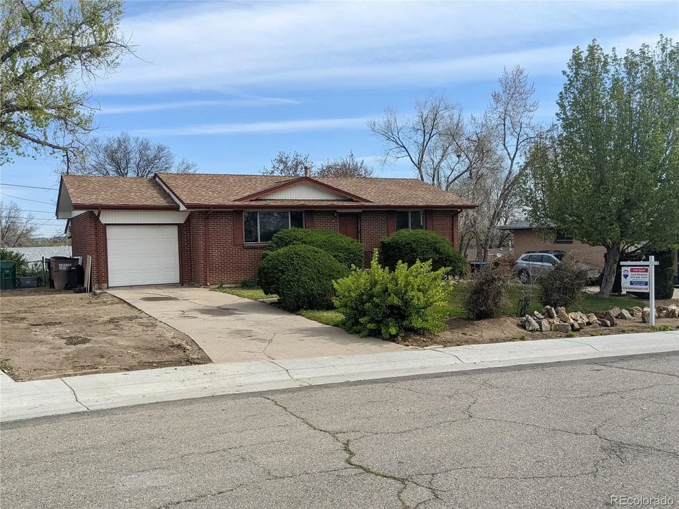 Unit for sale at 6571 Benton Cir, Arvada, CO 80003
