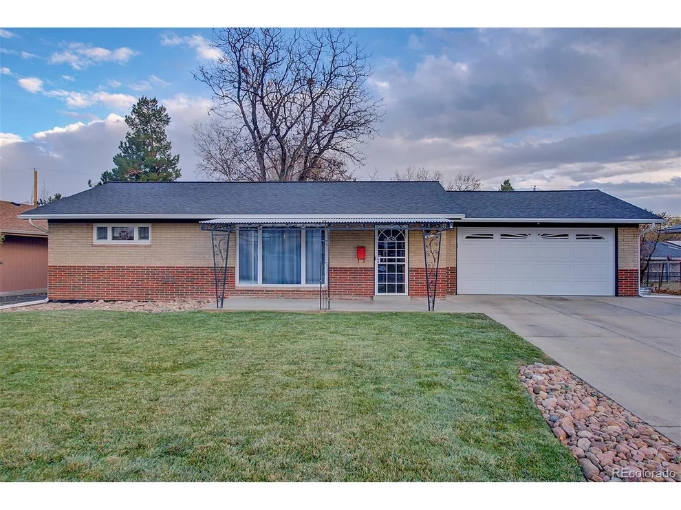 Unit for sale at 40 S Chase Dr, Lakewood, CO 80226