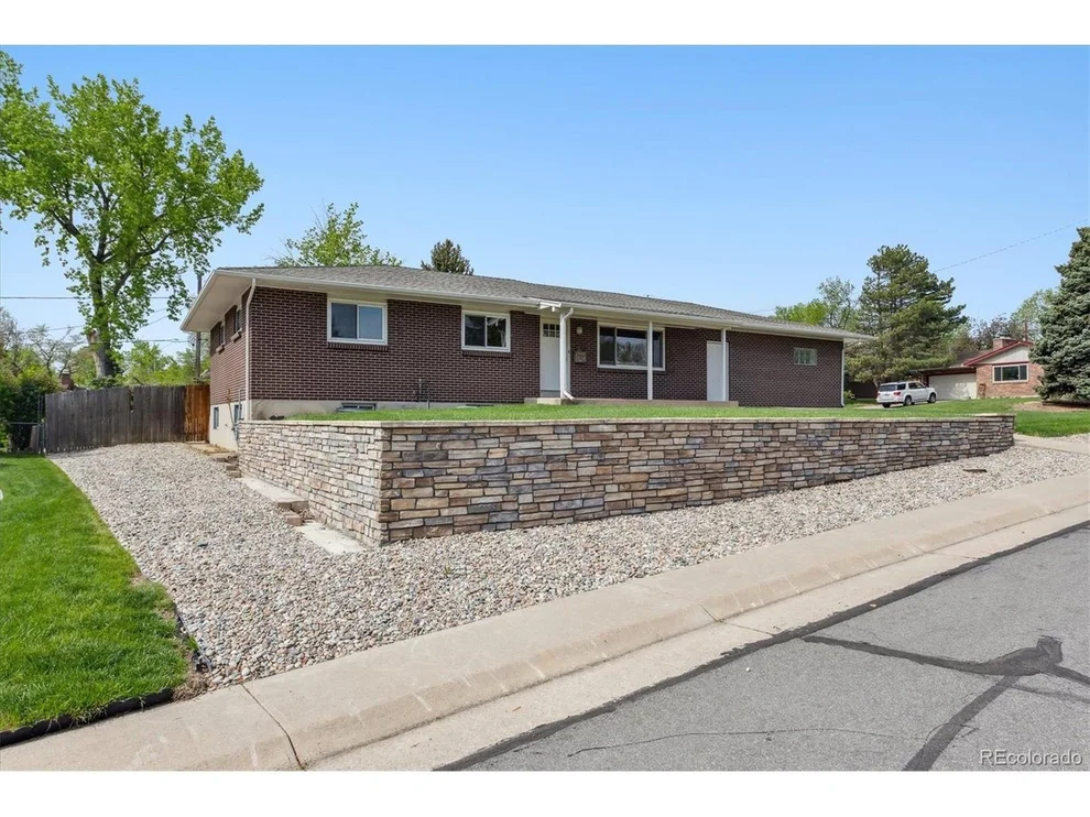 Unit for sale at 12098 W Mexico Pl, Lakewood, CO 80228