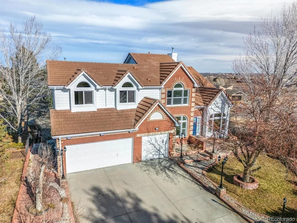 Unit for sale at 7842 W Oxford Cir, Lakewood, CO 80235