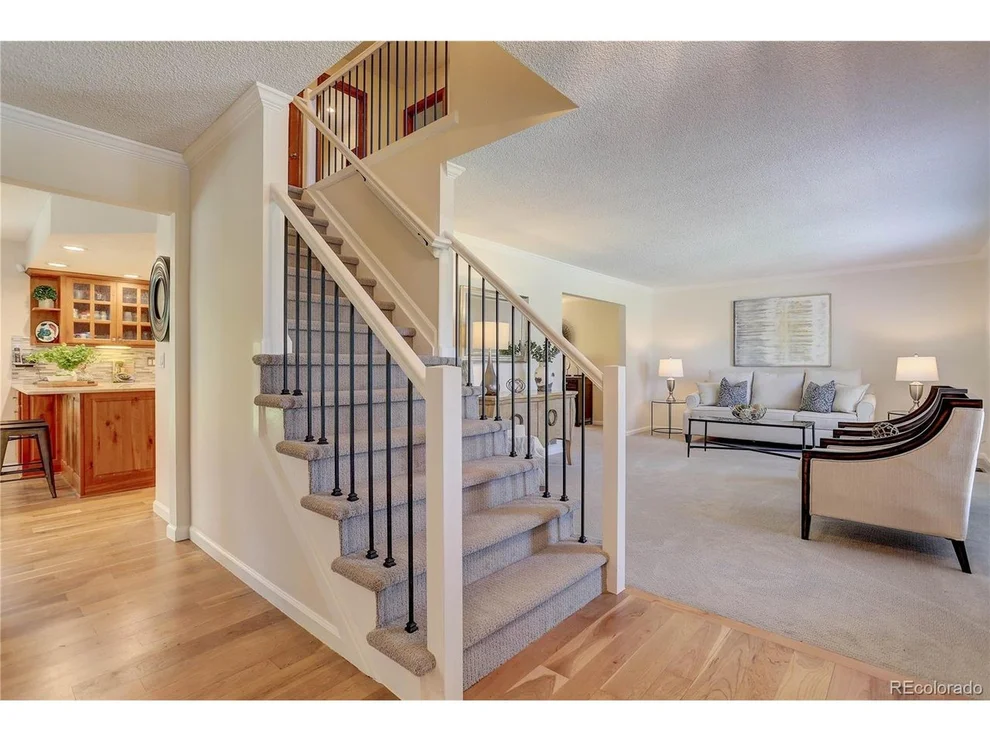 Unit for sale at 6123 S Macon Way, Englewood, CO 80111