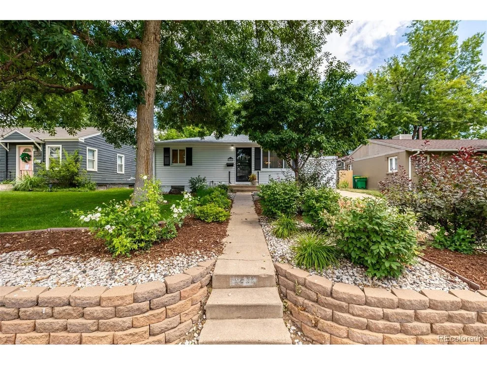 Unit for sale at 3268 S Washington St, Englewood, CO 80113