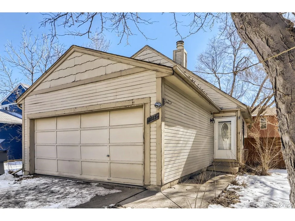 Unit for sale at 1009 Townley Cir, Longmont, CO 80501
