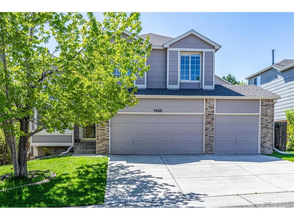 Unit for sale at 5668 S Winnipeg St, Aurora, CO 80015