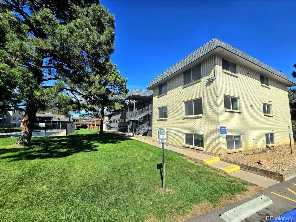 Unit for sale at 1723 Robb St, Lakewood, CO 80215
