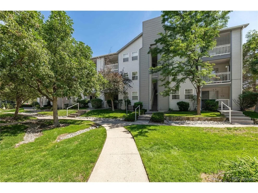 Unit for sale at 12555 E Tennessee Cir, Aurora, CO 80012