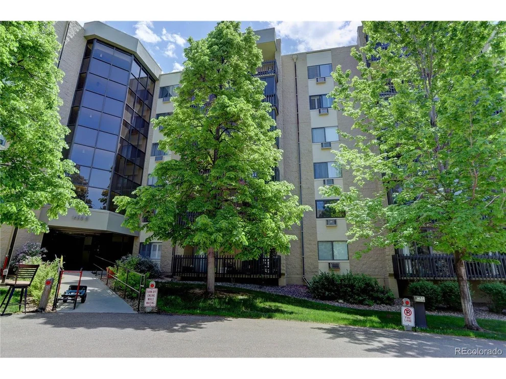 Unit for sale at 14300 E Marina Dr, Aurora, CO 80014