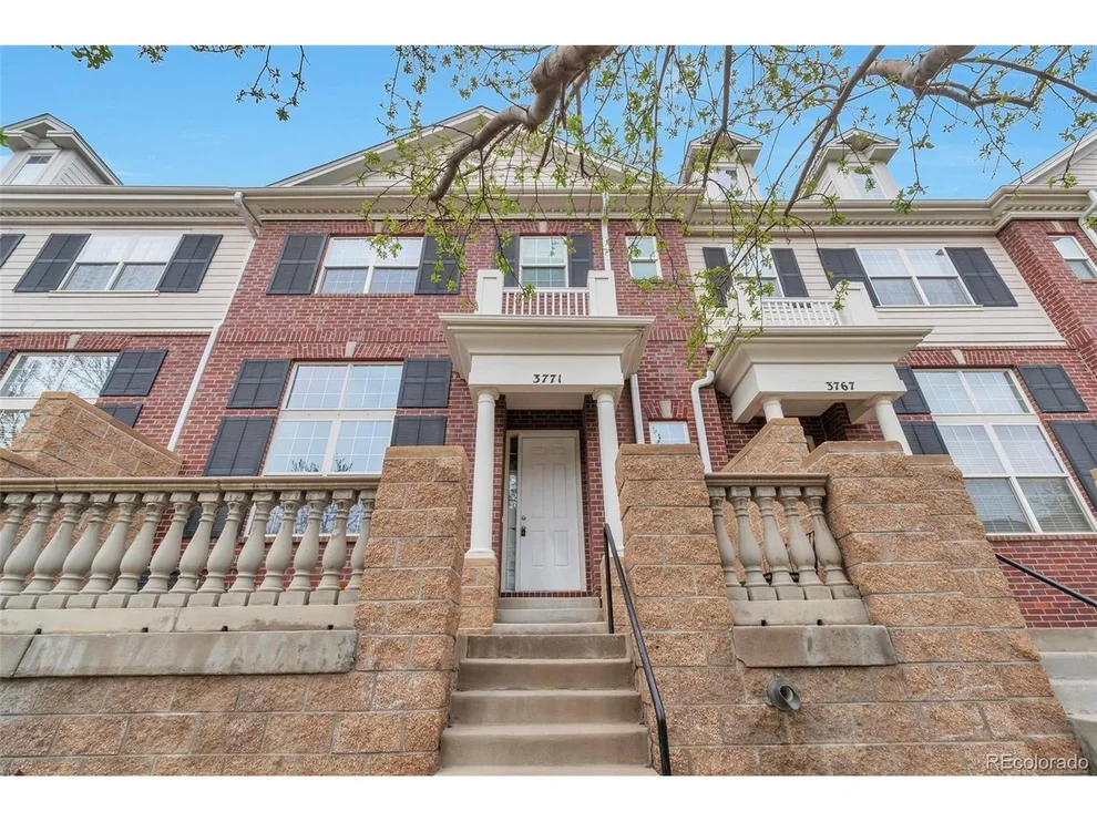 Unit for sale at 3771 S Dayton St, Aurora, CO 80014