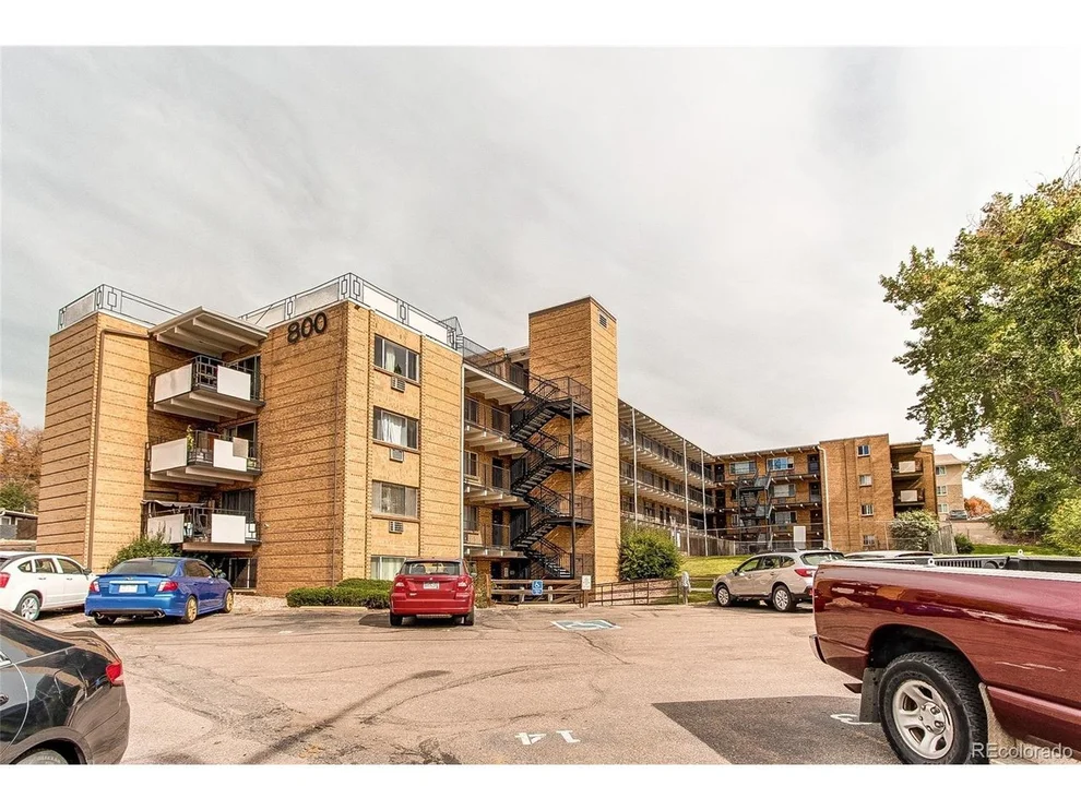 Unit for sale at 800 W Belleview Ave, Englewood, CO 80110
