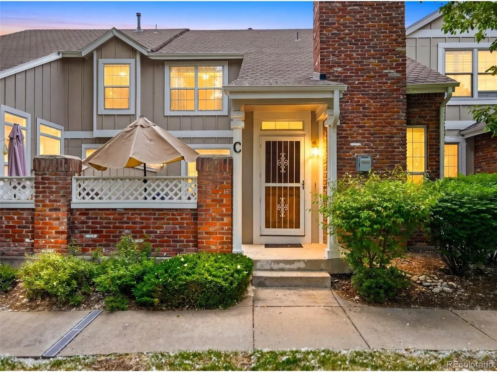 Unit for sale at 3006 W Long Dr, Littleton, CO 80120
