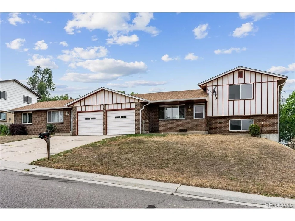 Unit for sale at 951 S Yarrow St, Lakewood, CO 80226