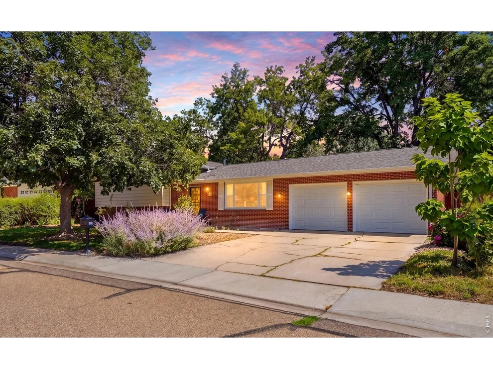 Unit for sale at 14 Princeton Cir, Longmont, CO 80503