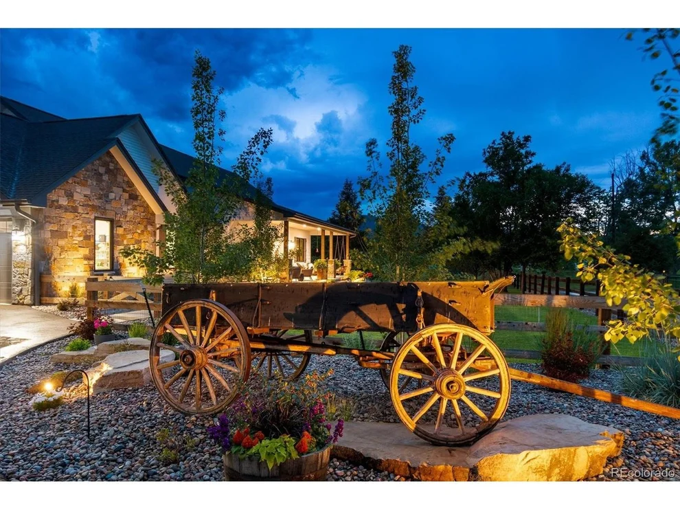 Unit for sale at 9498 Wagonwheel Dr, Littleton, CO 80125