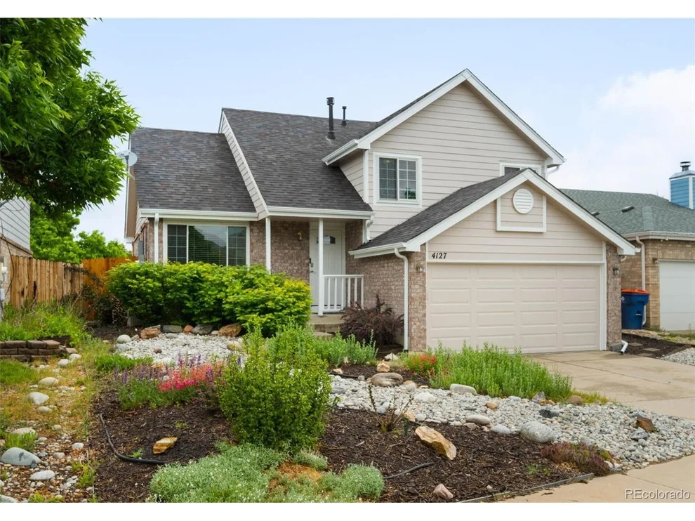 Unit for sale at 4127 S Lewiston Cir, Aurora, CO 80013