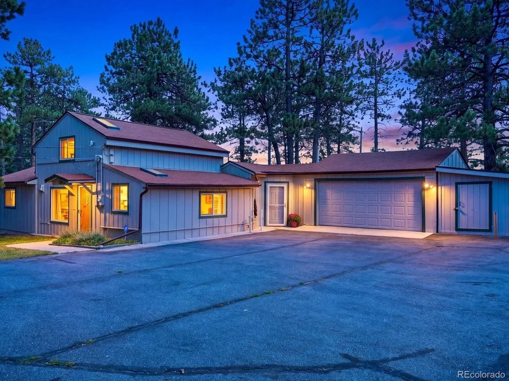 Unit for sale at 30402 Hilltop Dr, Evergreen, CO 80439