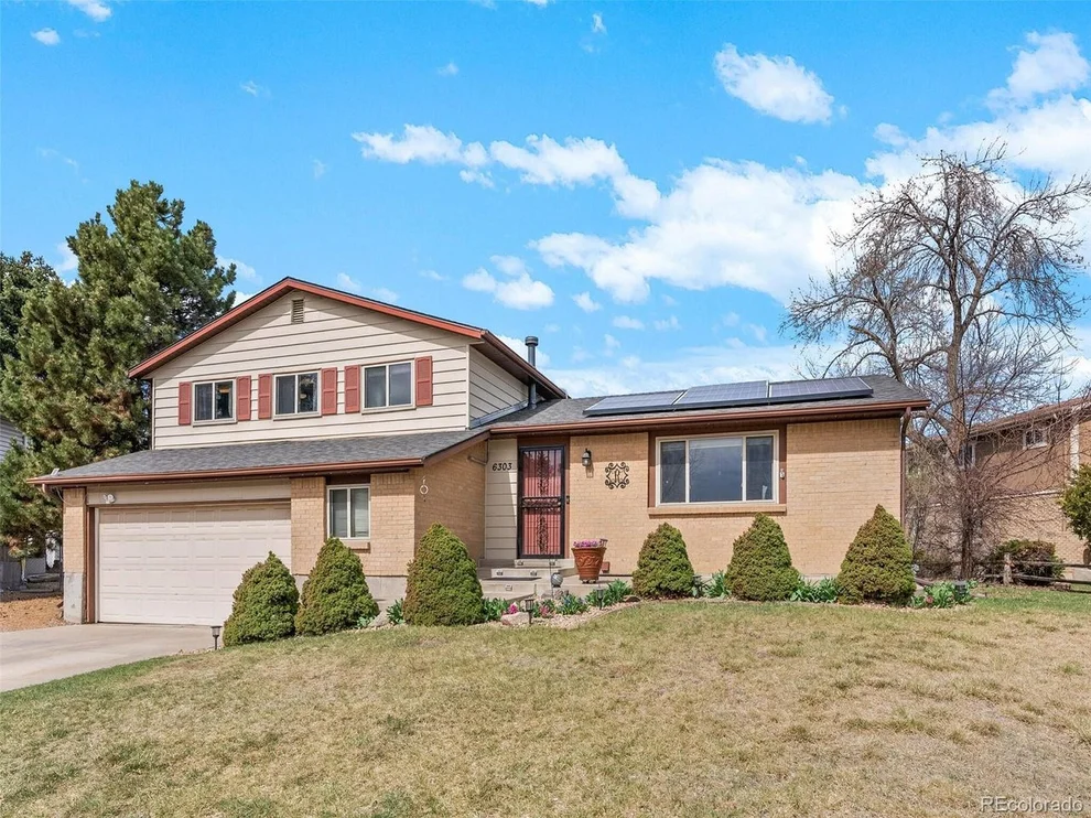 Unit for sale at 6303 S Johnson St, Littleton, CO 80123