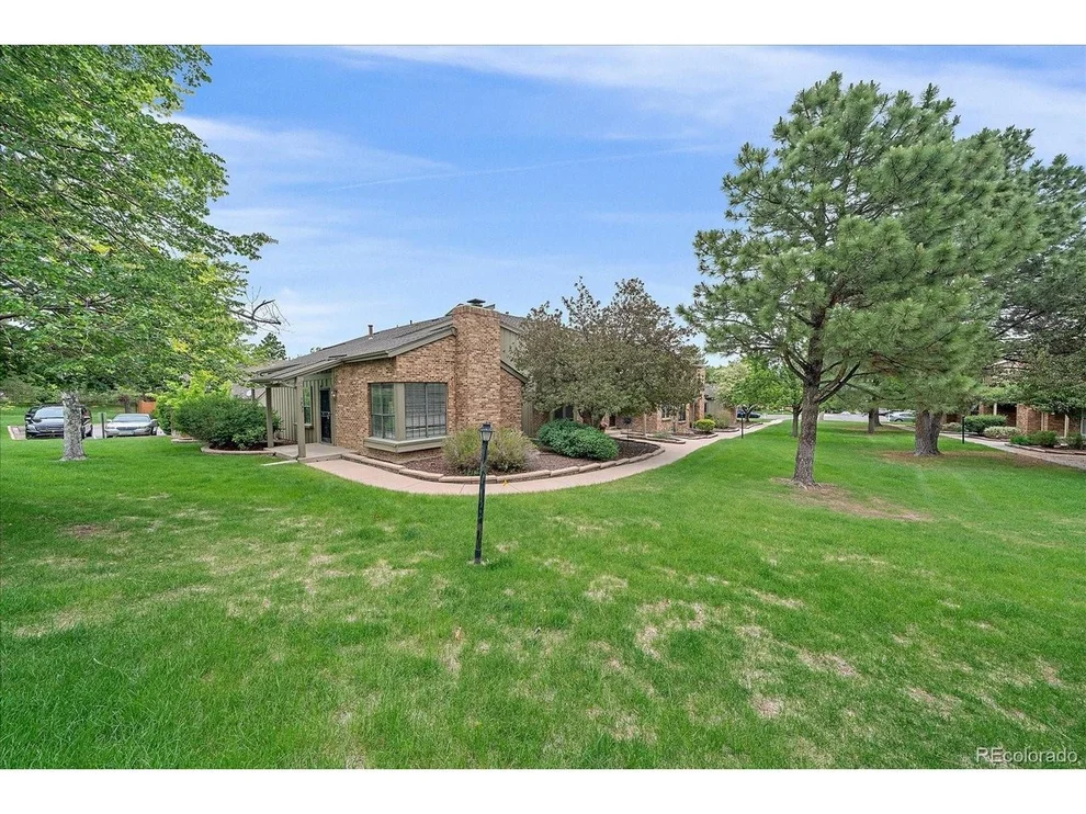 Unit for sale at 7752 E Phillips Cir, Centennial, CO 80112