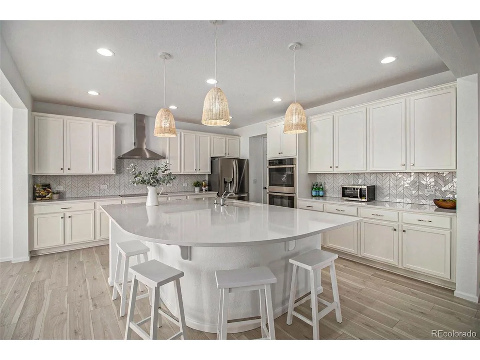 Unit for sale at 7192 S Valleyhead Ct, Aurora, CO 80016