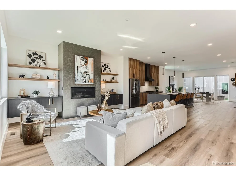Unit for sale at 3547 S Corona St, Englewood, CO 80113