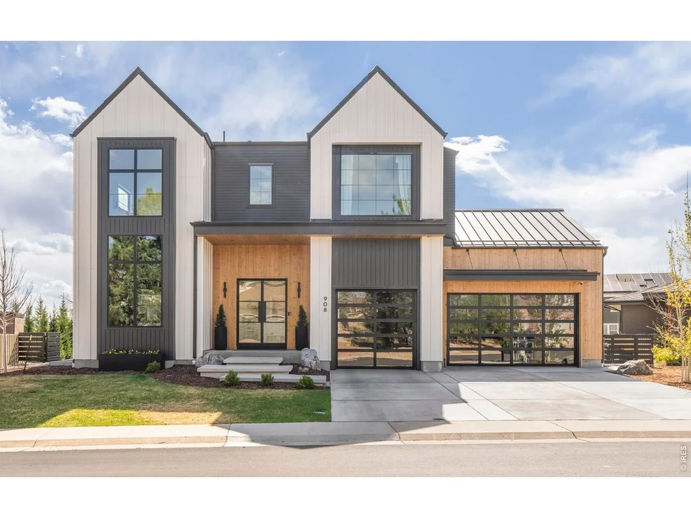 Unit for sale at 908 Pikes Peak Ln, Louisville, CO 80027