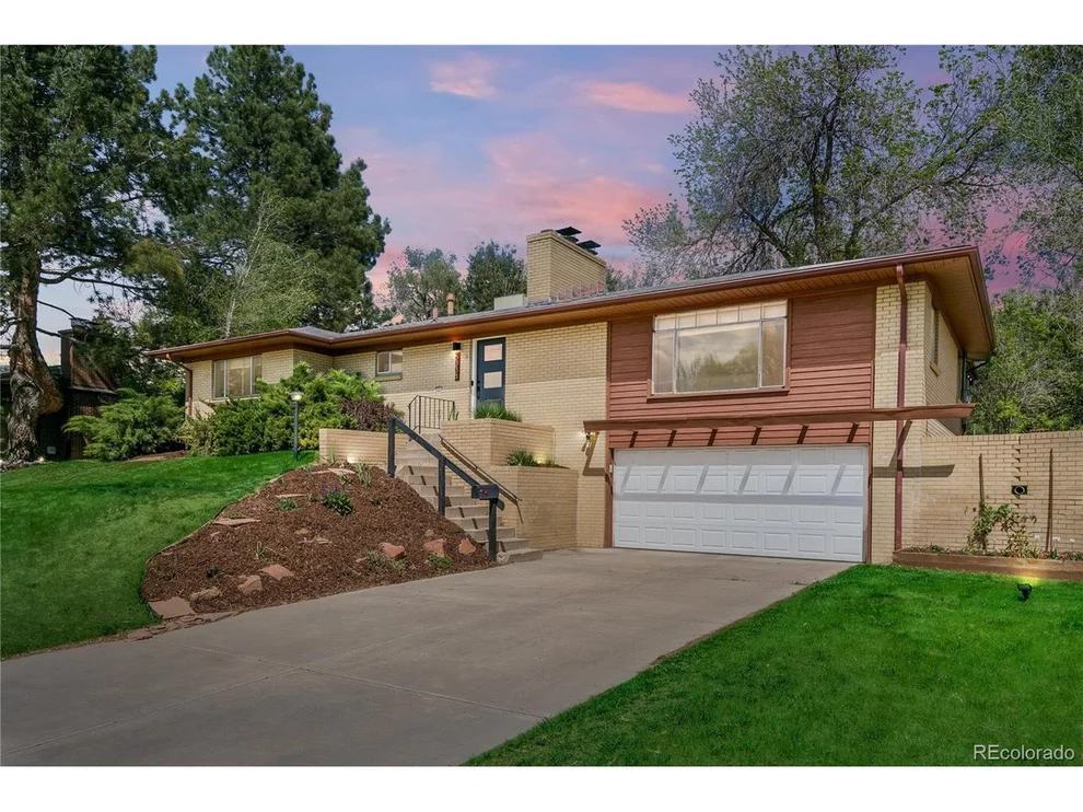 Unit for sale at 6338 S Acoma St, Littleton, CO 80120
