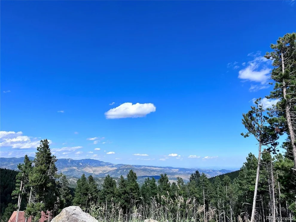 Unit for sale at 23 Castlewood Ct, Evergreen, CO 80439