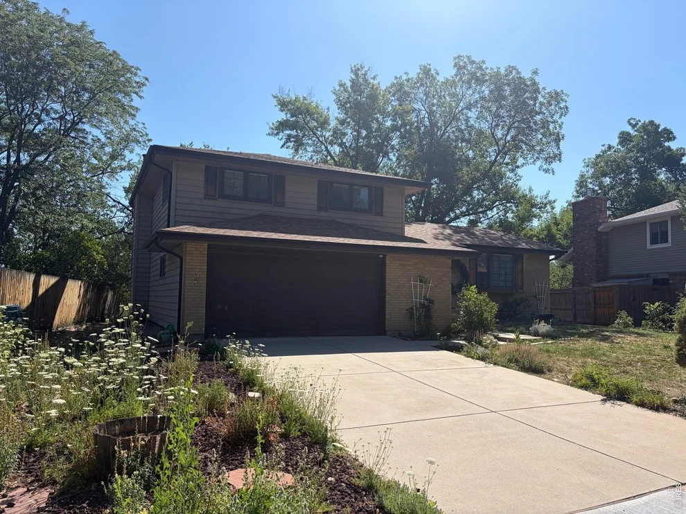 Unit for sale at 110 Jackson Cir, Louisville, CO 80027