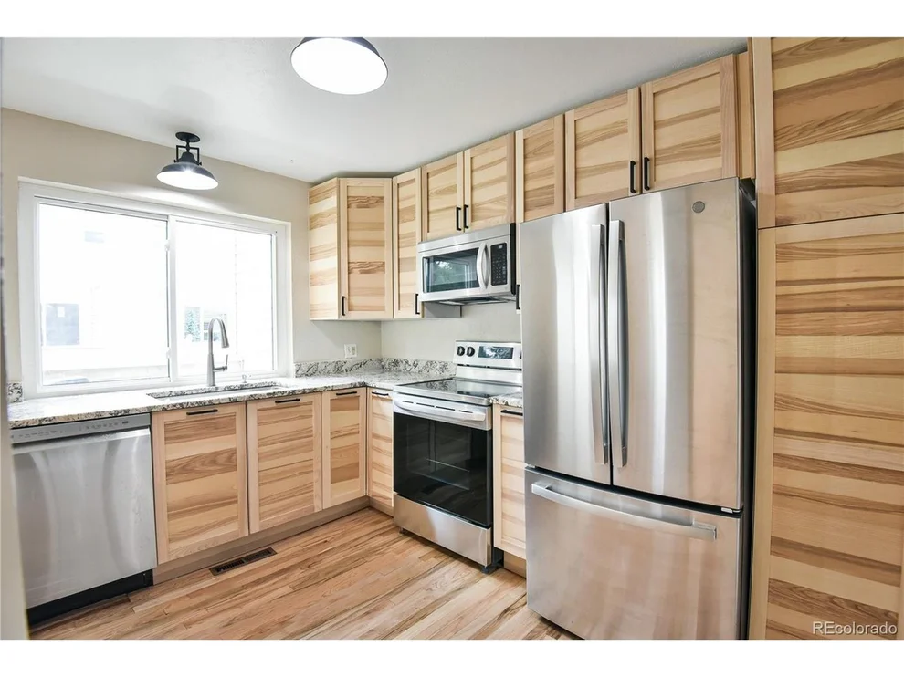 Unit for sale at 1050 S Monaco Pkwy, Denver, CO 80224
