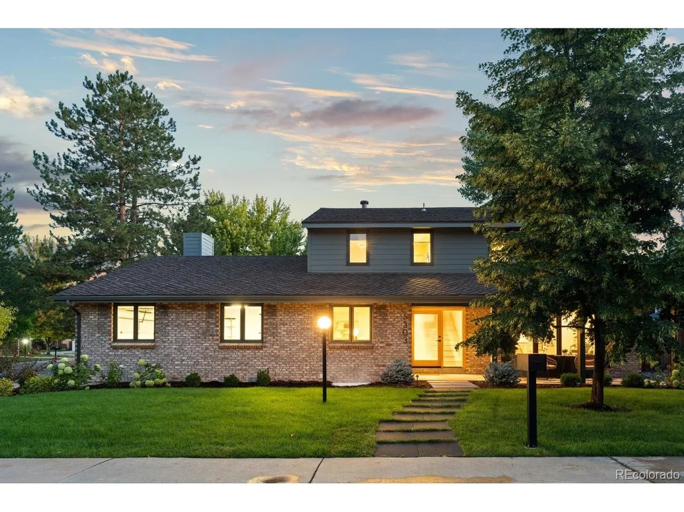 Unit for sale at 5303 E Lake Pl, Centennial, CO 80121