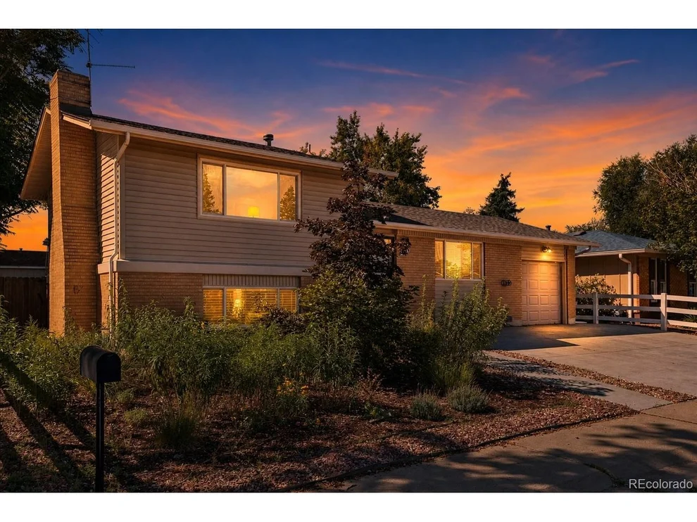 Unit for sale at 15014 E 54th Ave, Denver, CO 80239