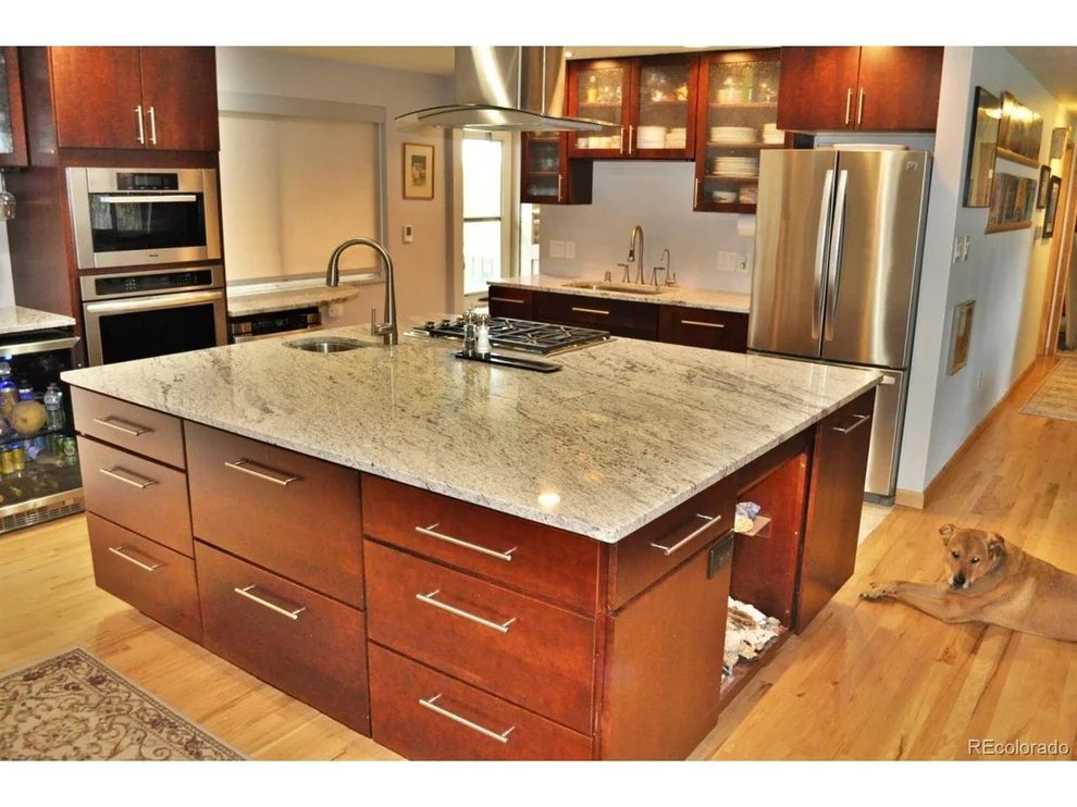 Unit for sale at 13326 W Center Dr, Lakewood, CO 80228