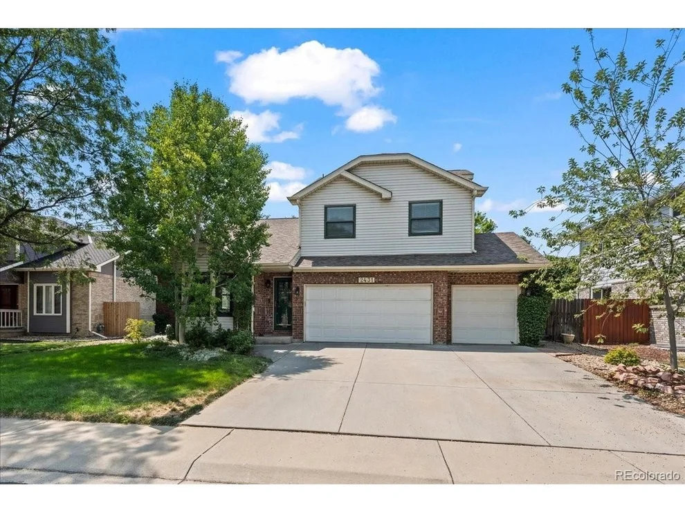 Unit for sale at 2431 Maplewood Cir, Longmont, CO 80503